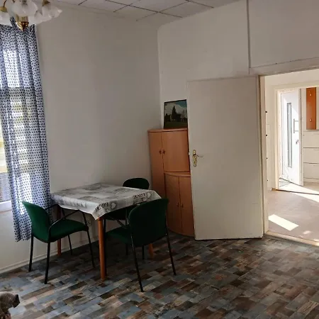 Mit Garten Zentrumnah شفيرين