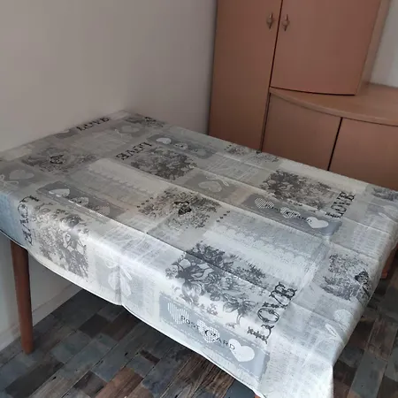 Mit Garten Zentrumnah شقة شفيرين